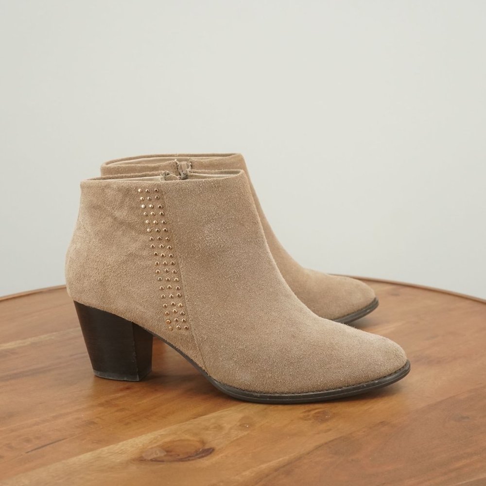 G#50 Vionic Womens Georgia Ankle Boots Beige Suede Block Heel Size 8
